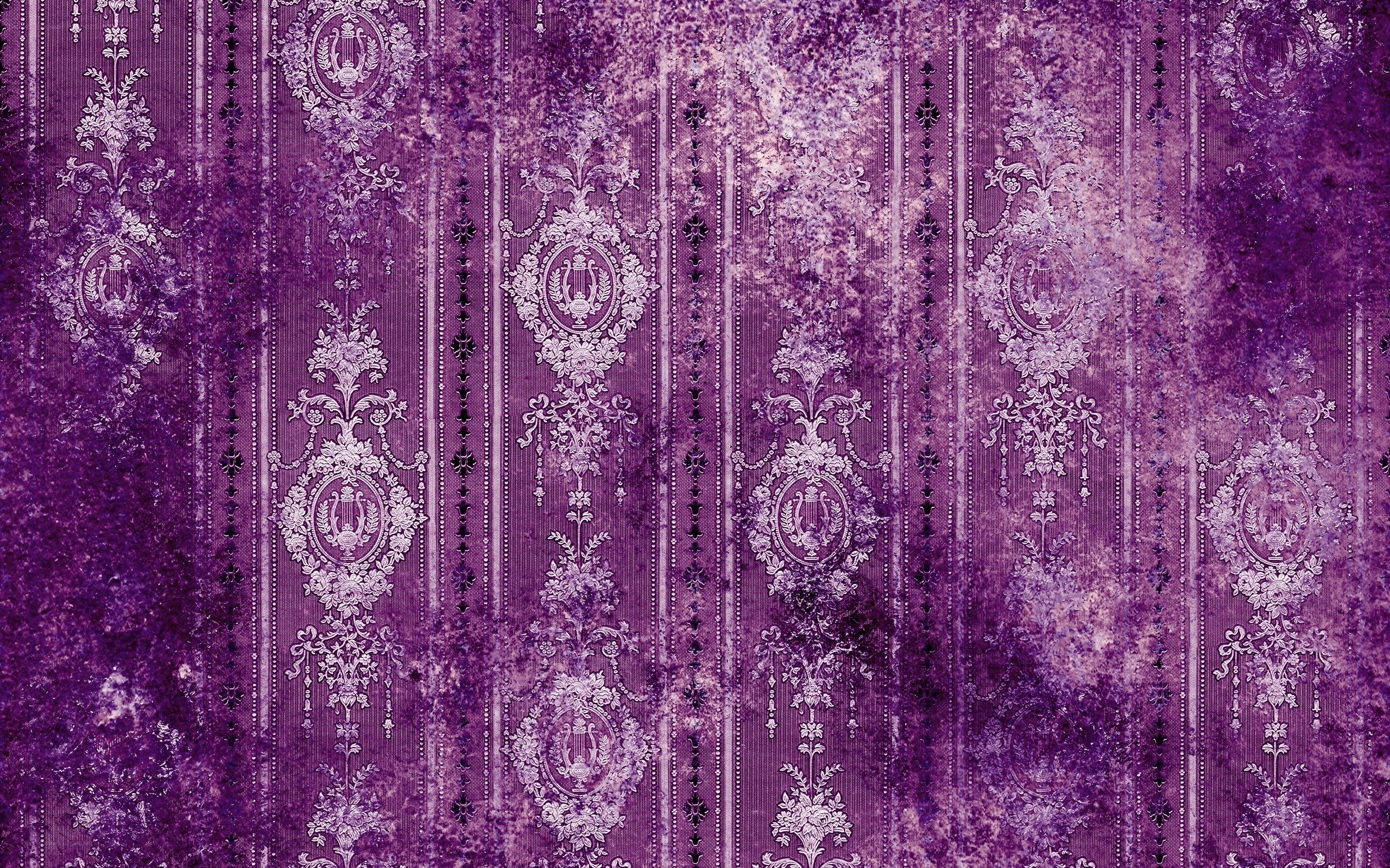 purple vintage wallpaper pattern