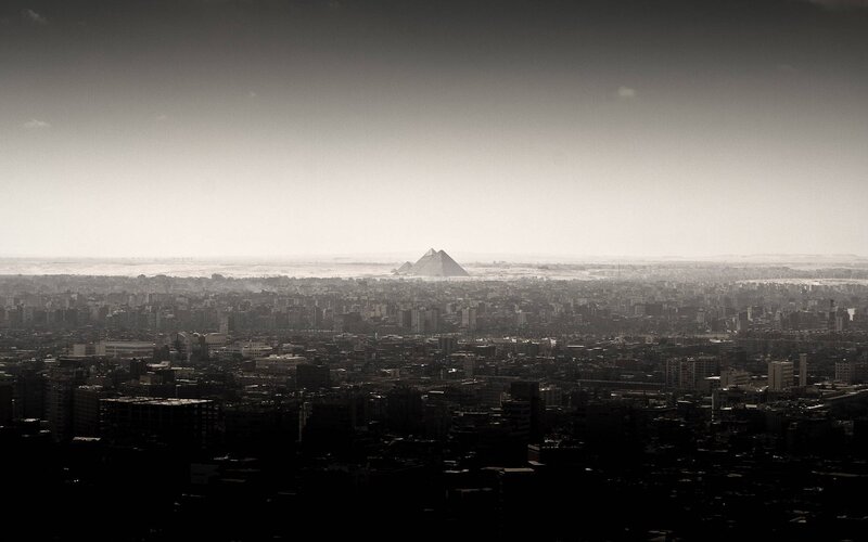 Pyramid in Desert — Black, Dramatic