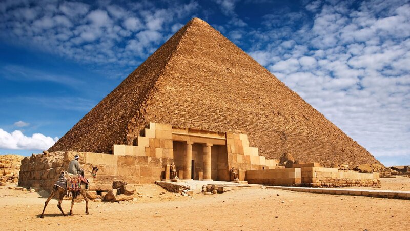 Pyramid with Camel — Brown, Dramatic
