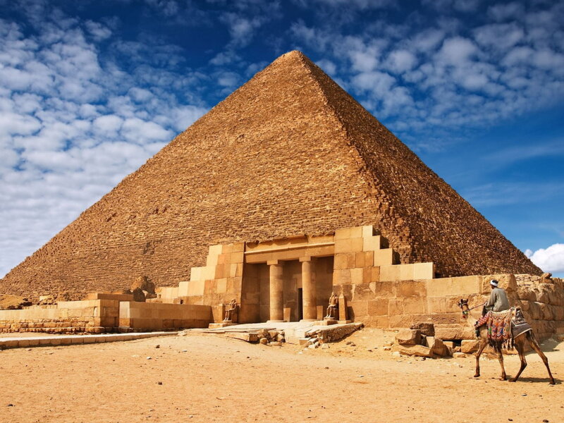 Pyramid with Camel — Brown