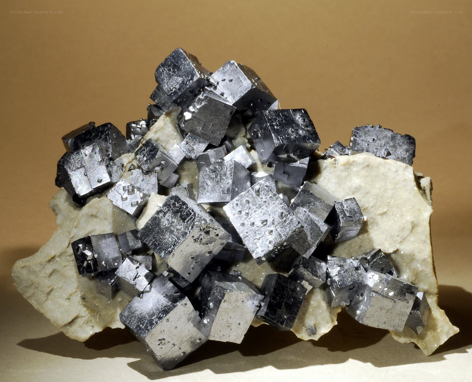 pyrite cube cluster