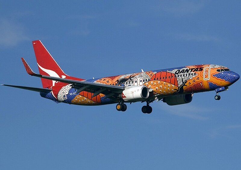 Qantas Boeing 737 in Aboriginal art livery