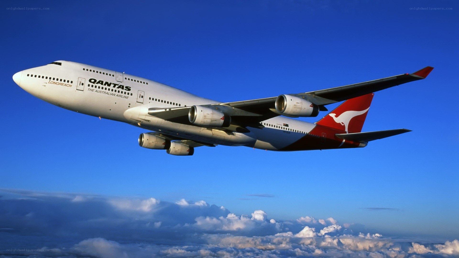 Qantas Boeing 747 in flight