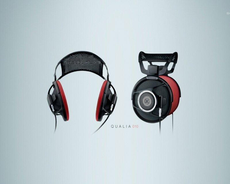 Qualia 010 headphones