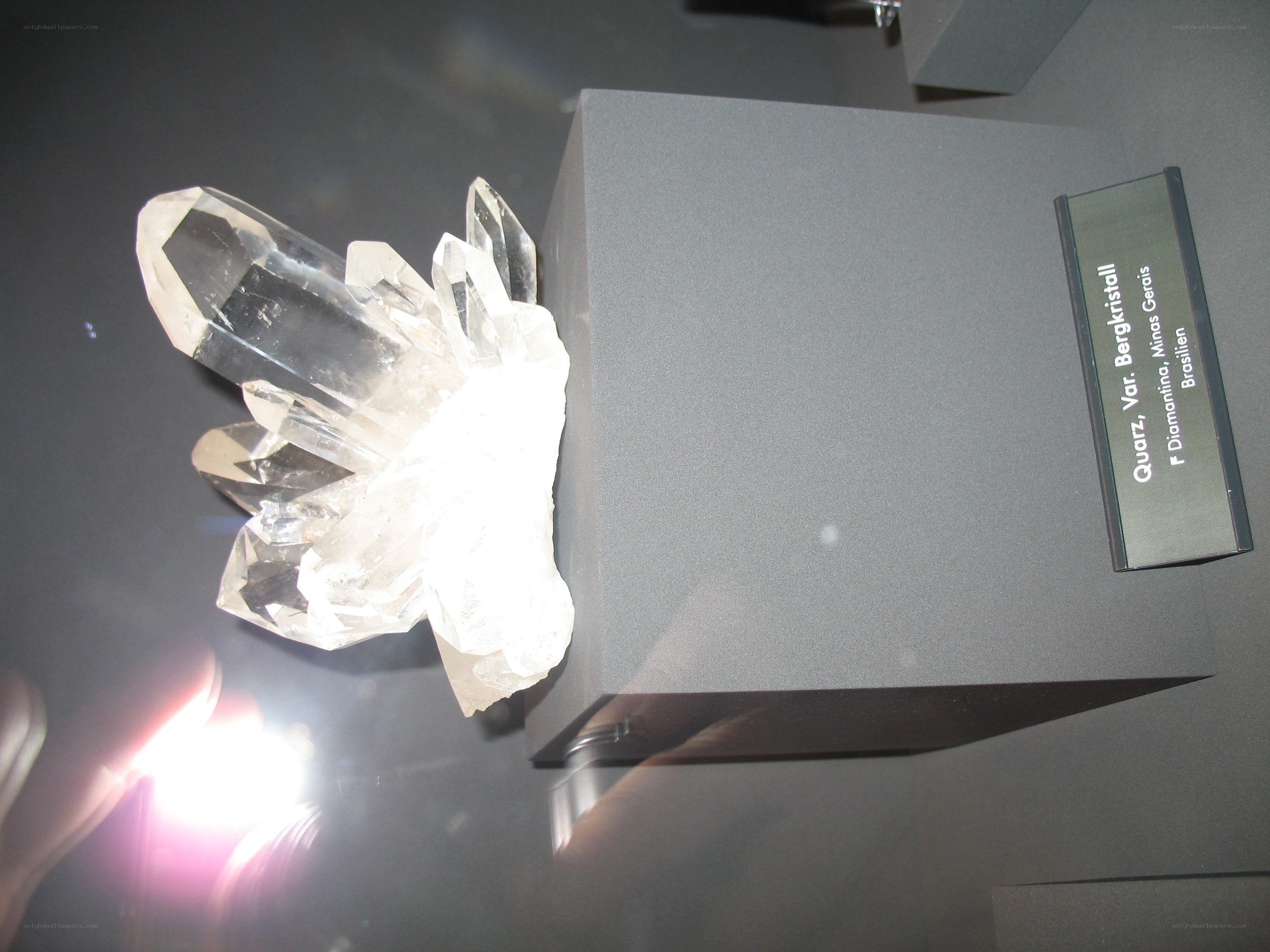 Quartz crystal display