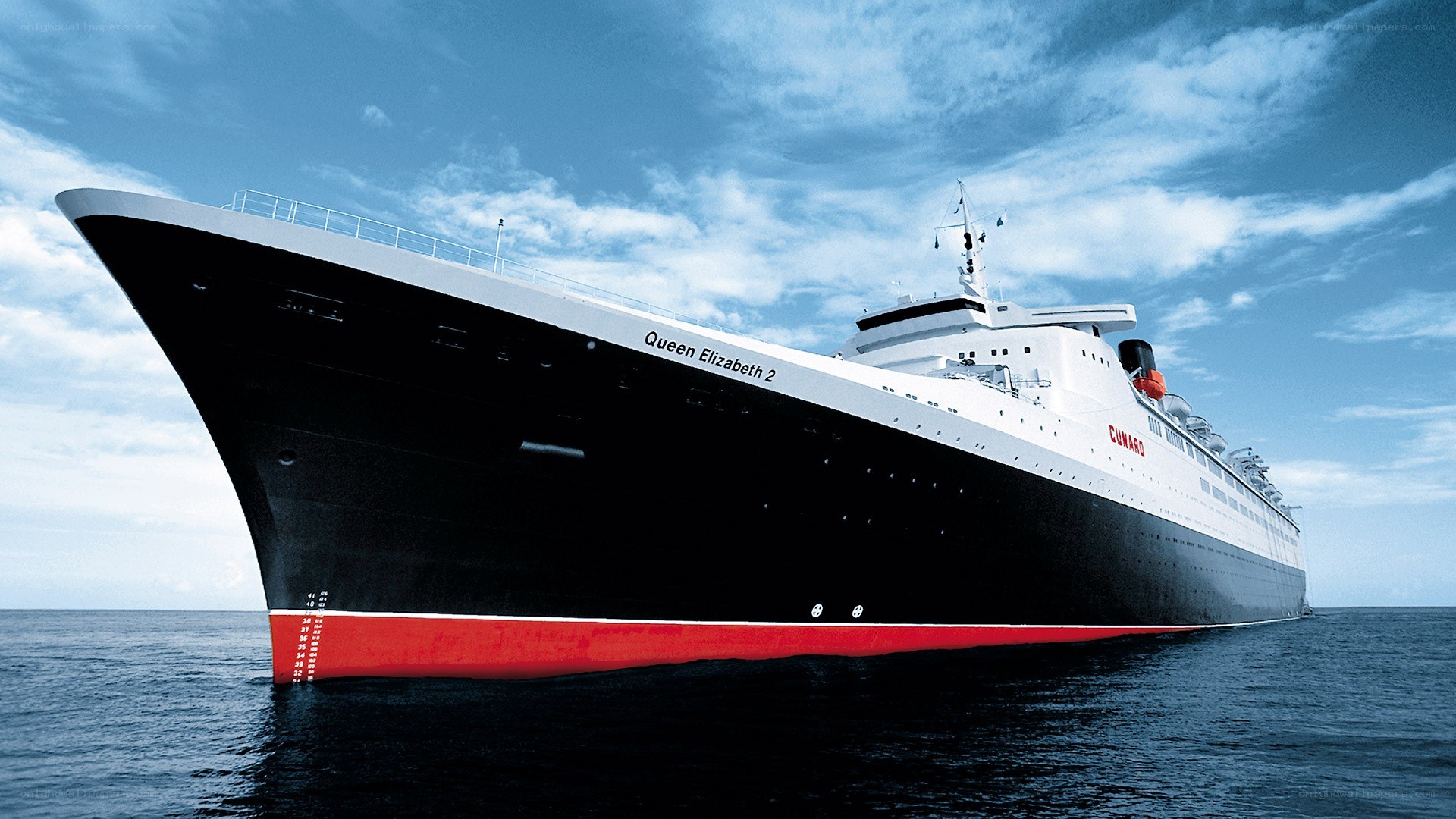 Queen Elizabeth 2 cruise ship