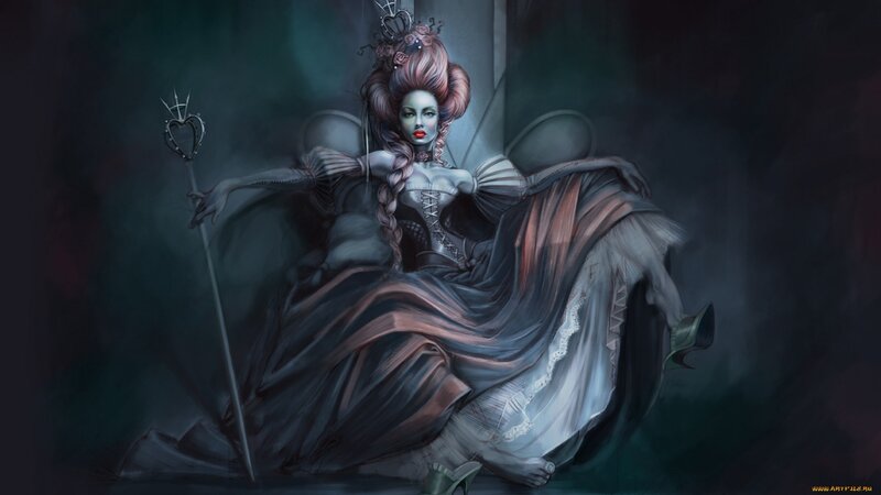 Queen in Dark Gown — Black