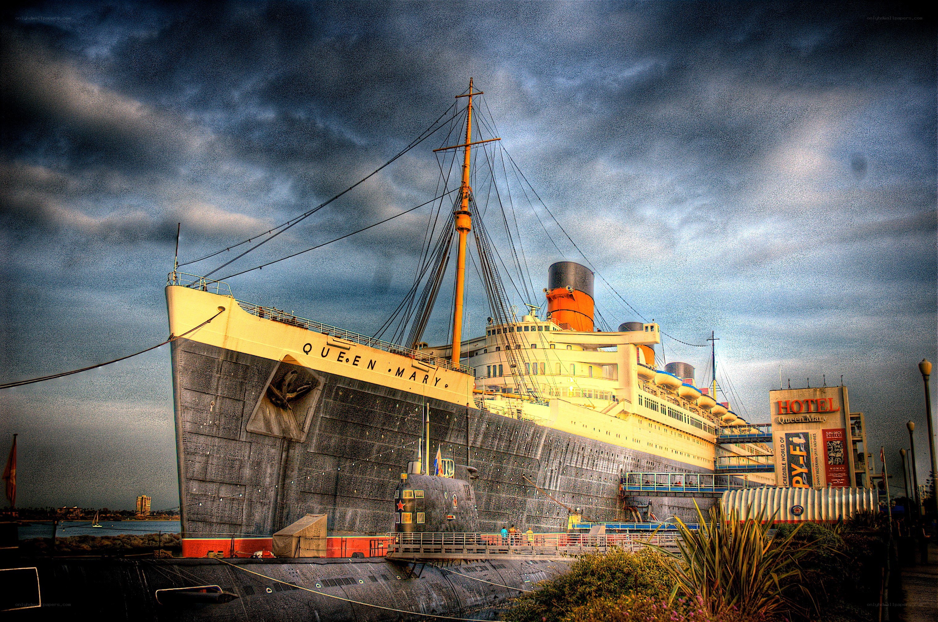 Queen Mary ship at dock
