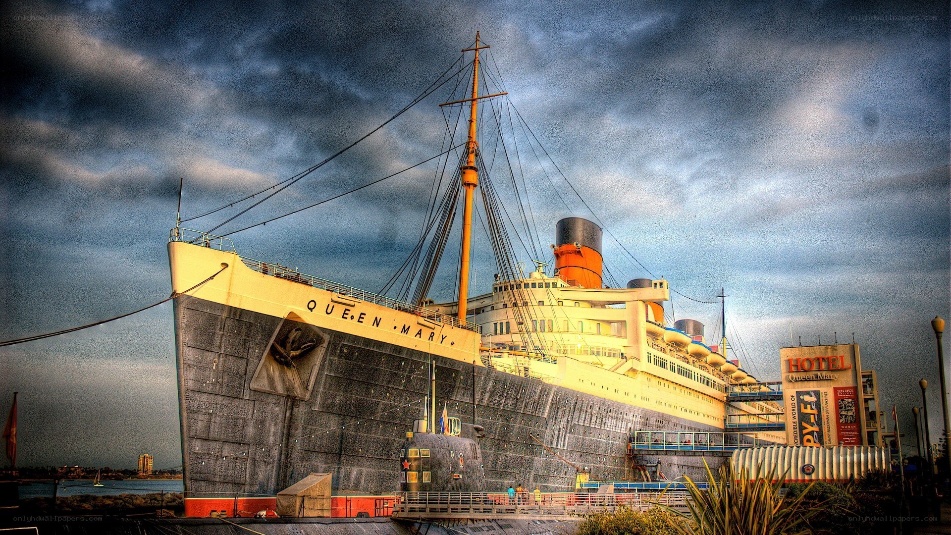 Queen Mary ship at dock