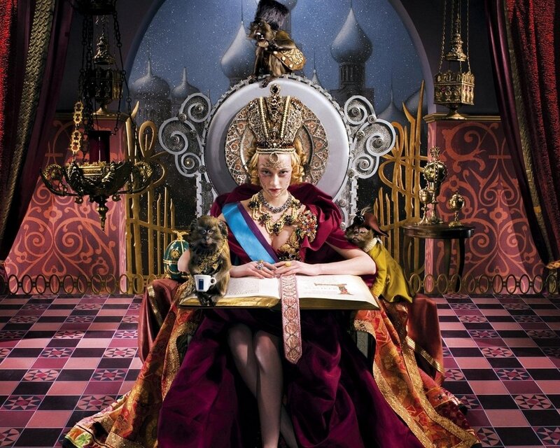 queen with monkeys in palace