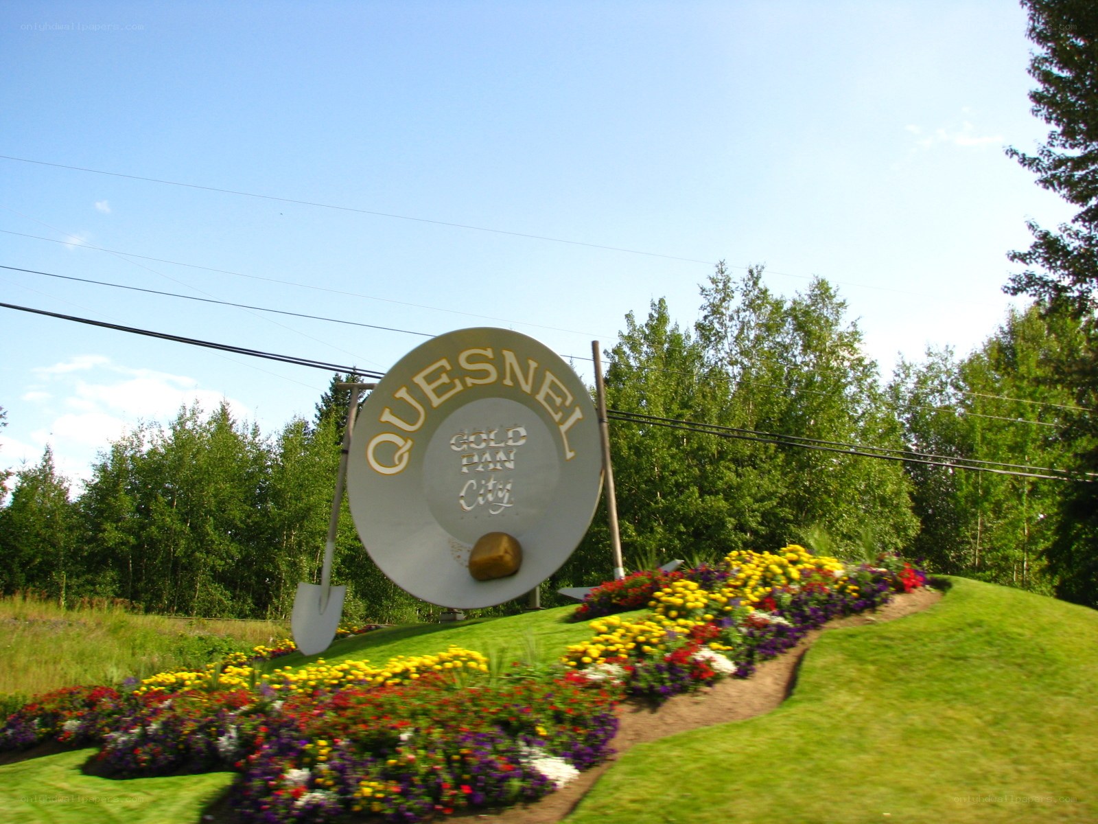 Quesnel gold pan sign