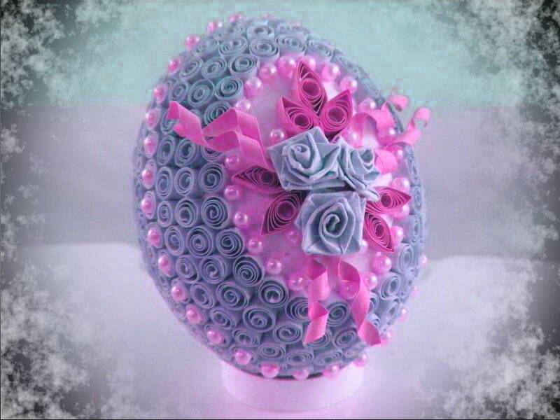 Quilled Egg Decoration