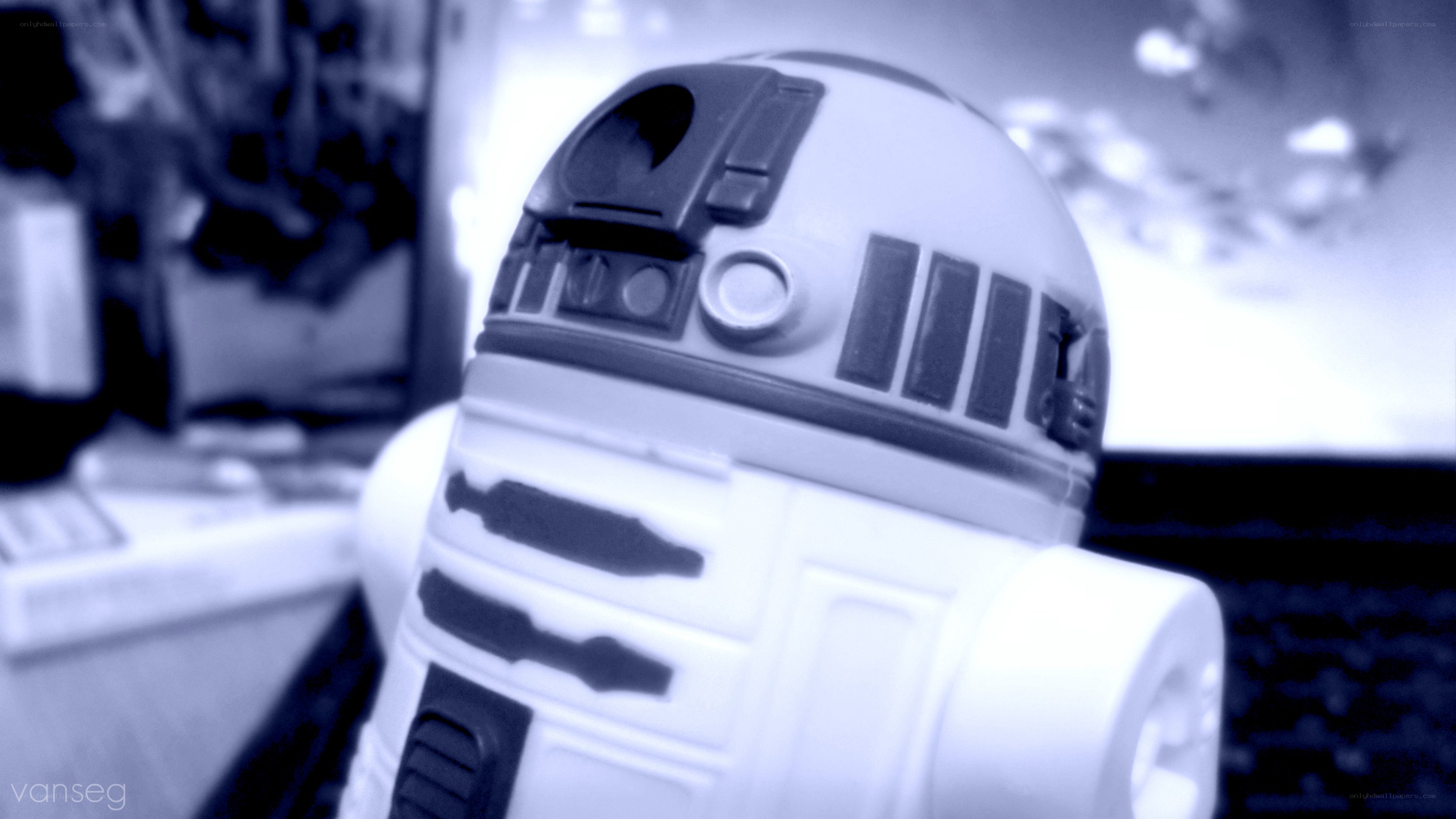 R2-D2 toy on a desk