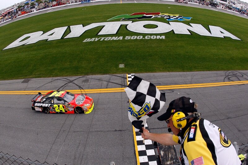 Race Car at Finish Line — Green