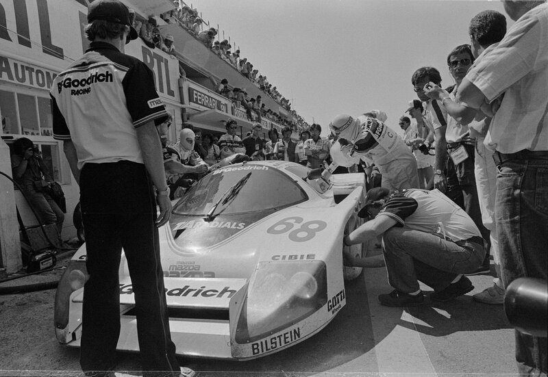 Race Car Pit Stop — Black, Busy