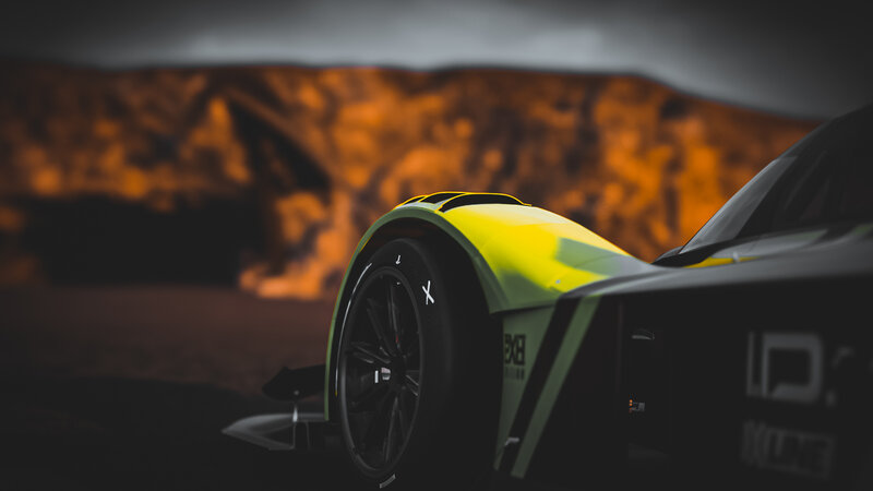 Race Car Wheel — Black, Dramatic
