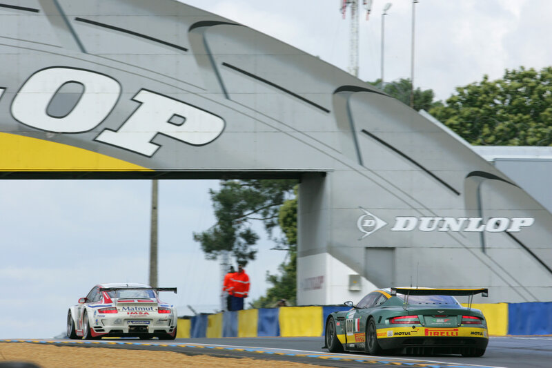 Race cars at Dunlop bridge