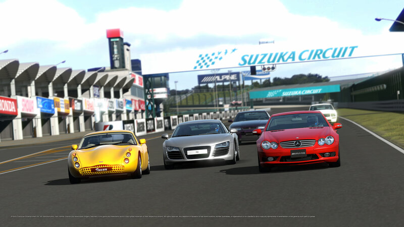 race cars at suzuka circuit