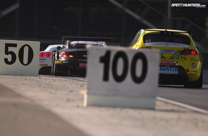 Race cars on track