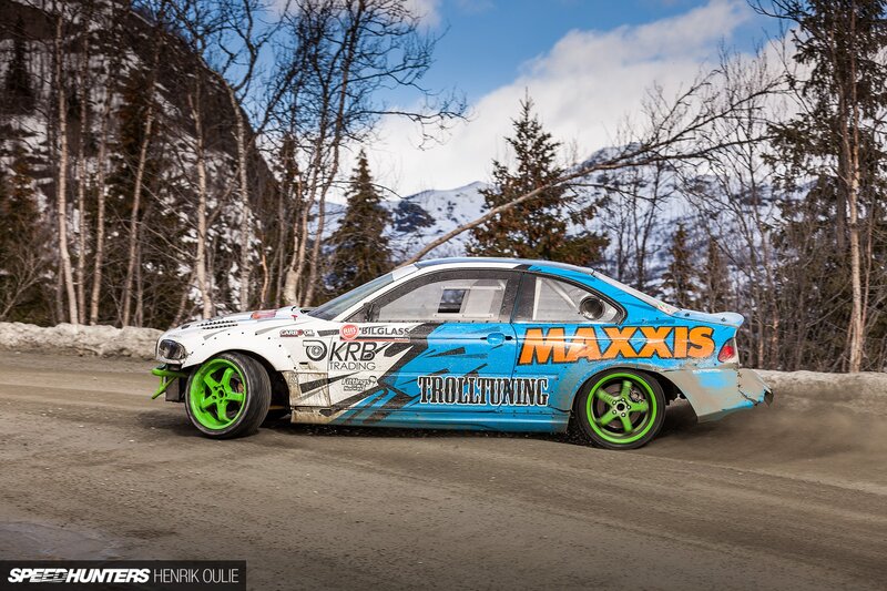 Racing Car Drifting — Blue