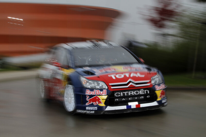 Racing Car in Motion — Red
