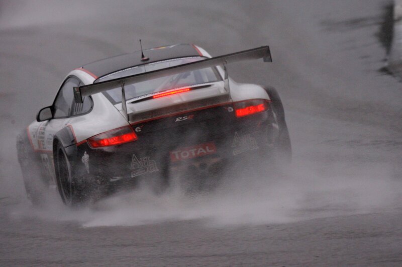 Racing Car in Rain — White