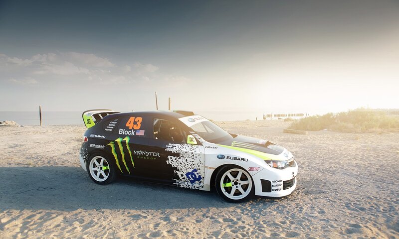 Racing Car on Beach — Black