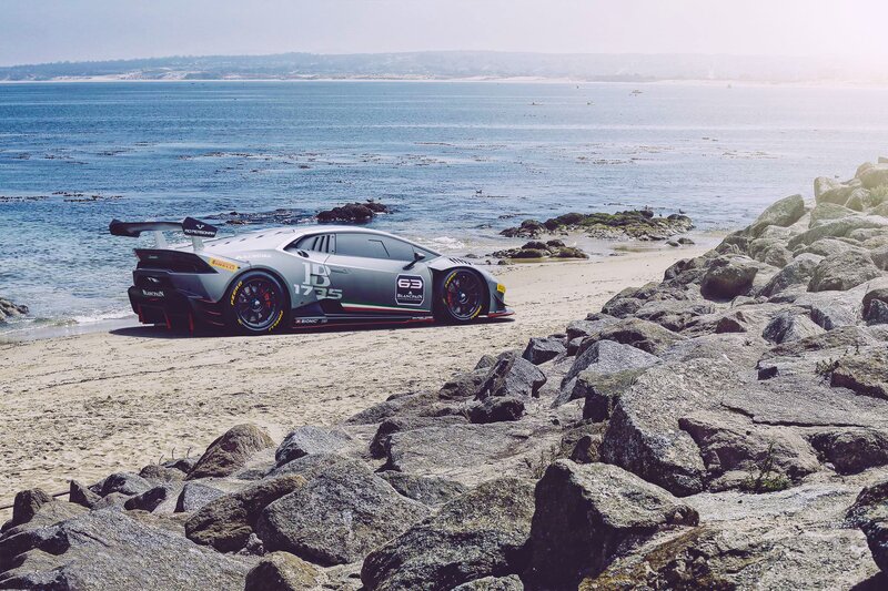 Racing Car on Beach — Gray