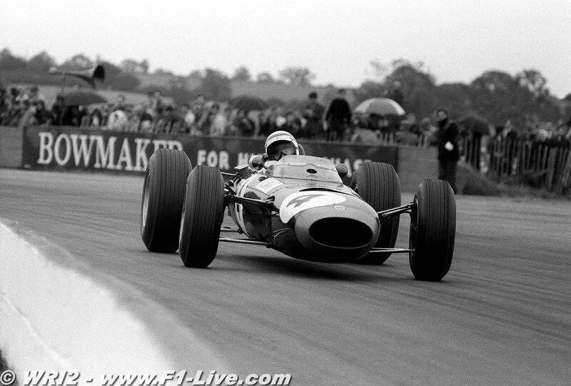 Racing Car on Track — Black, Dynamic, Photograph, Driver, Crowd