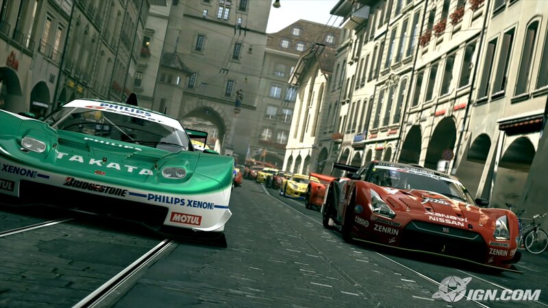 Racing Cars on Street — Green