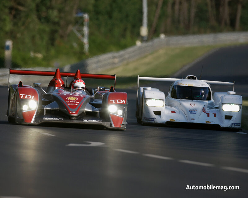 Racing Cars on Track — Red, Competitive