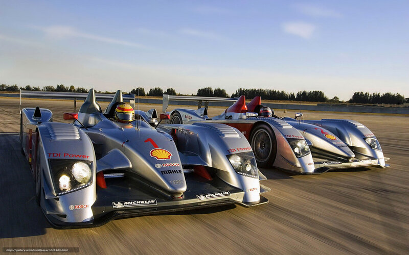 Racing Cars on Track — Silver, Dynamic