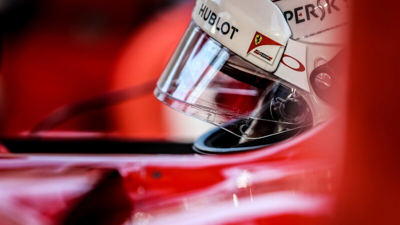 Racing Driver Helmet — Red