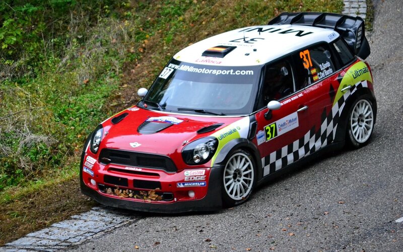 racing mini cooper car