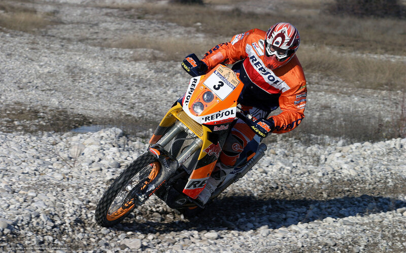 Racing on a rocky terrain