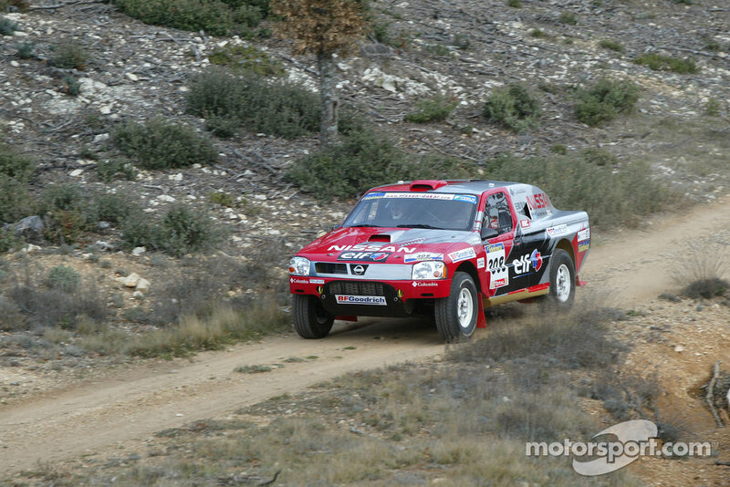 Racing Pickup Truck — Red, Dynamic