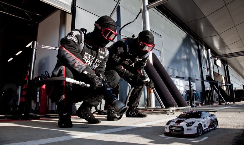 Racing Team in Pit — Black