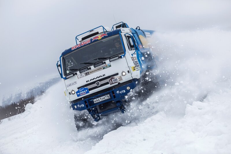 Racing Truck in Snow — White