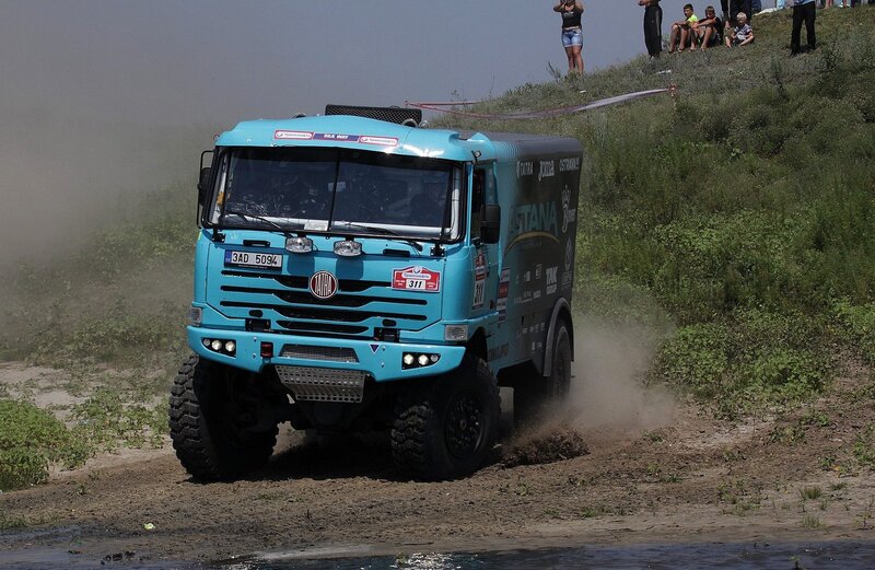Racing Truck on Dirt — Blue, Action
