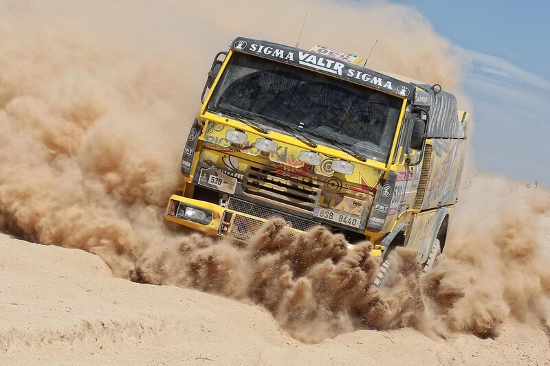 Racing Truck on Sand — Yellow