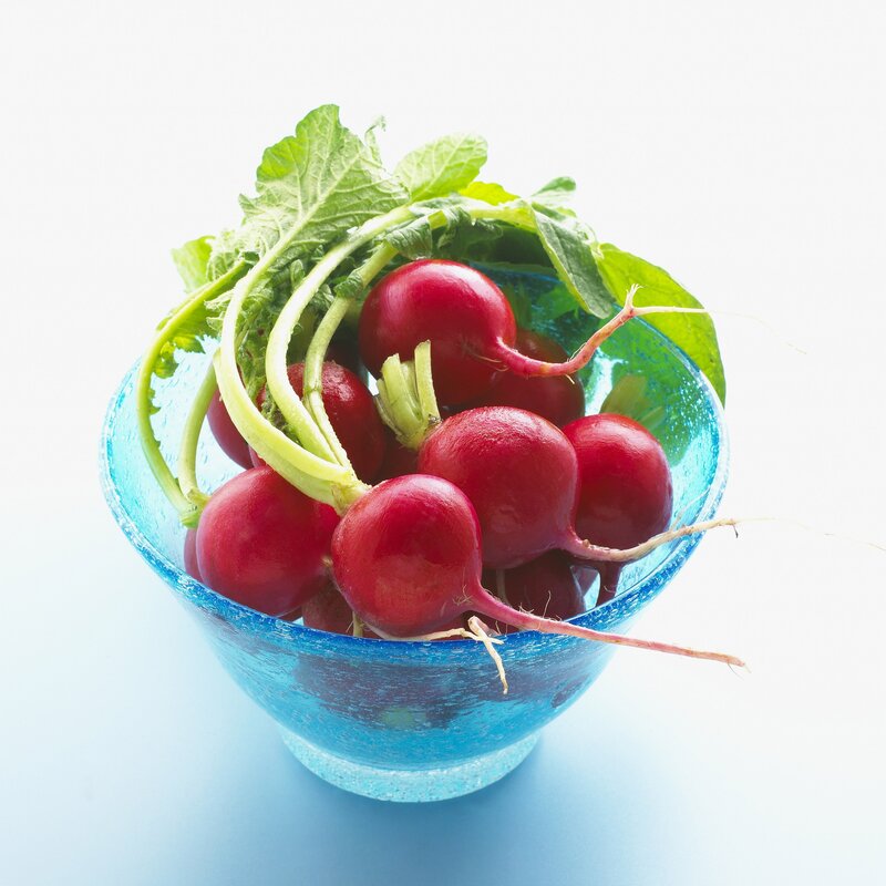 Radishes in a blue bowl