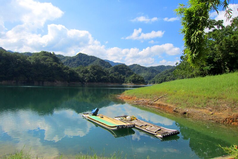 Rafts on a Lake