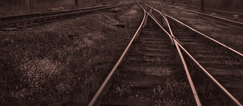railroad tracks converging