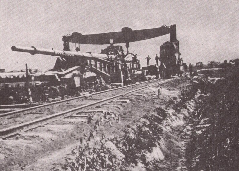 Railway gun in wartime