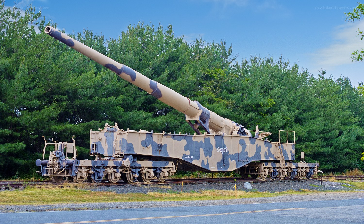 Railway gun on display