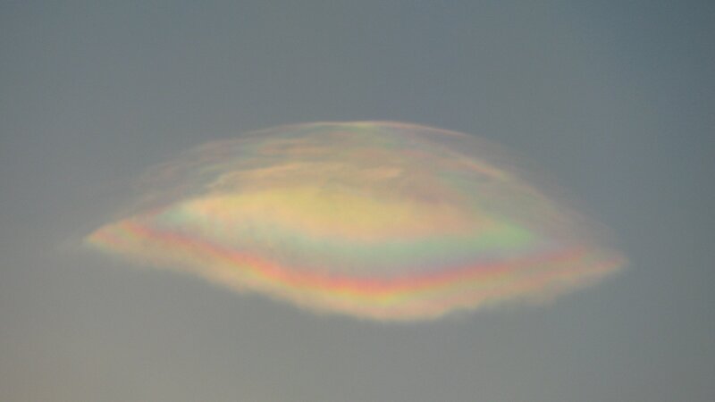rainbow-colored cloud formation