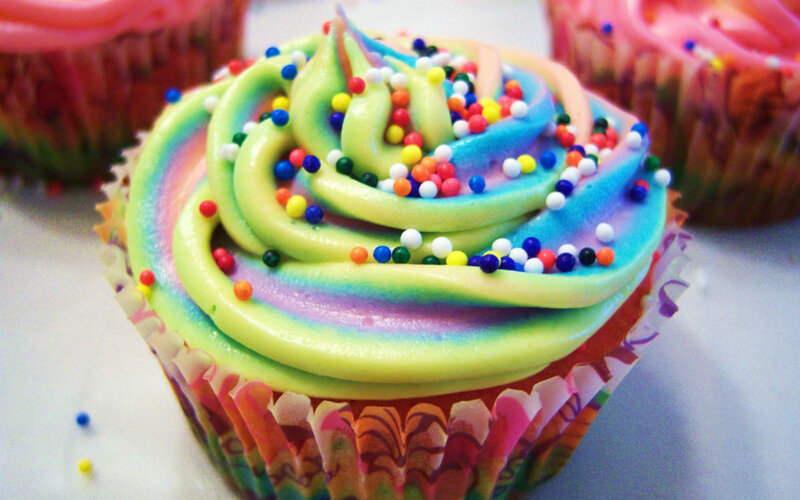 Rainbow Cupcake with Sprinkles — Green