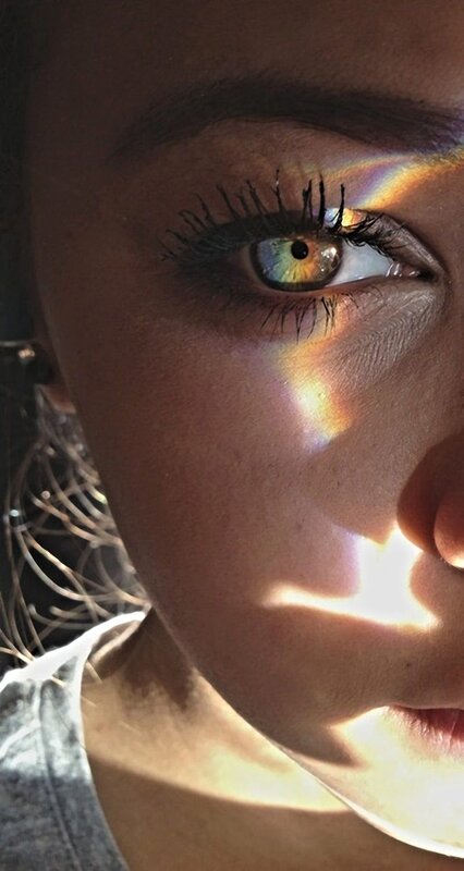 rainbow light on eye