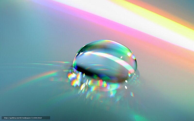 Rainbow light on water droplet