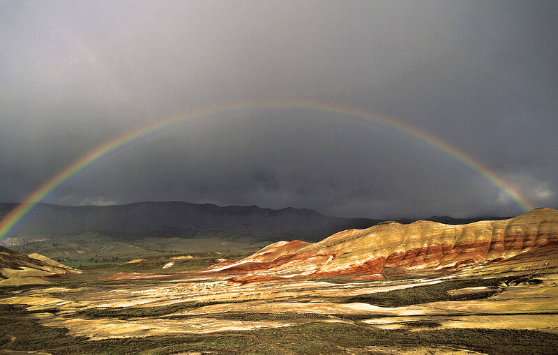 Rainbow over Badlands — Gray